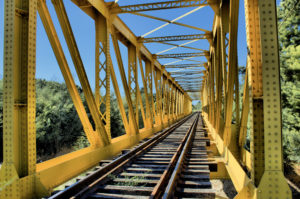 Puente ferroviario en Lanco
