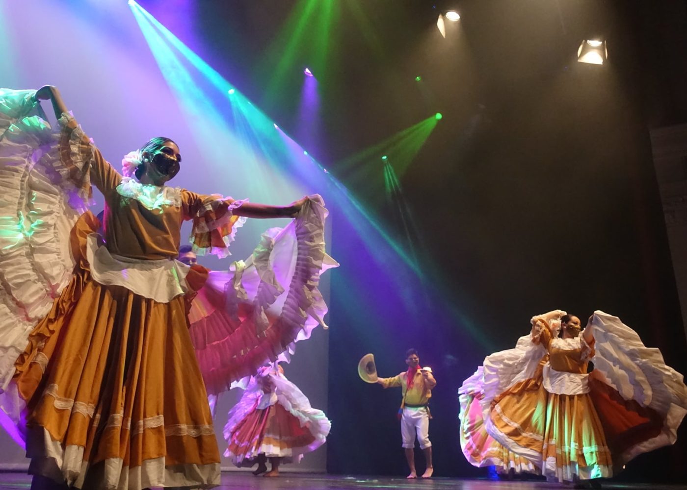 Temuco’s ballet Bafote made a succesful debut on Teatro Regional Cervantes´ stage